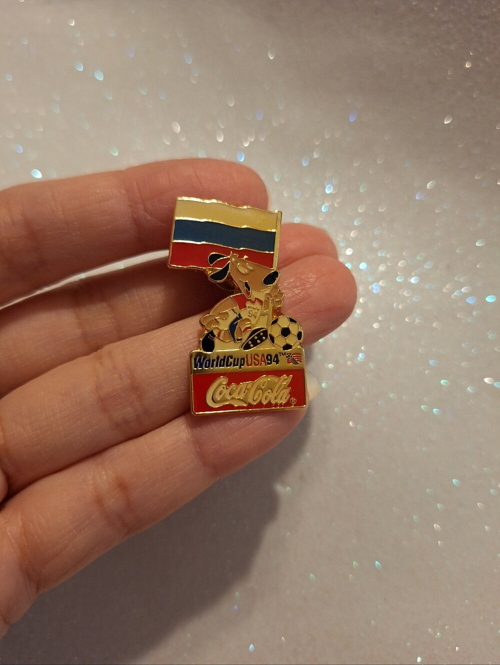 Coca Cola World Cup 1994 Lapel Pin Russian Flag Striker the Dog Soccer Ball
